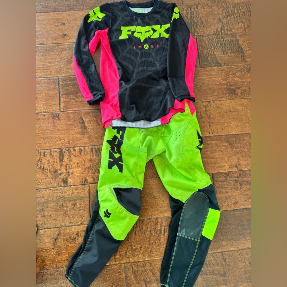 Girls Fox Moto Jersey & Pants